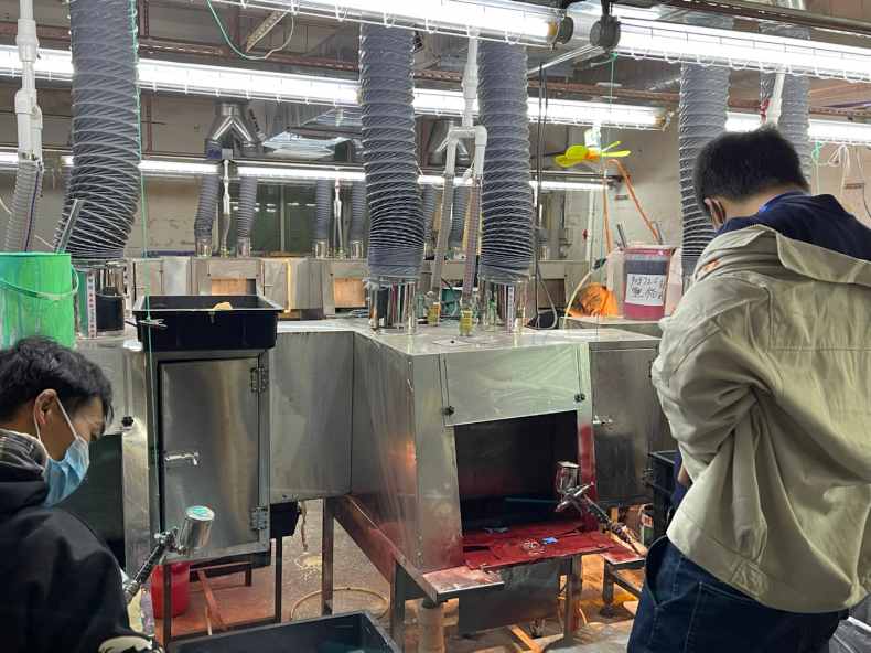 手工噴漆櫃客戶現場